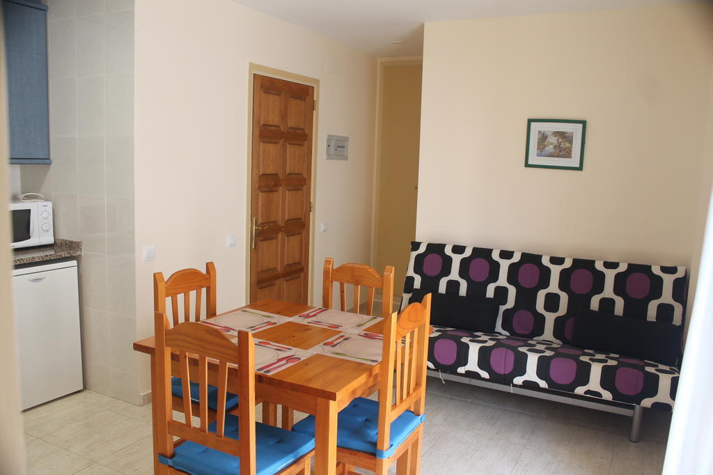 Apartaments Can Claudi Tossa de Mar Chambre photo