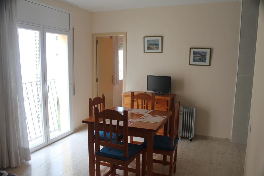 Apartaments Can Claudi Tossa de Mar Chambre photo
